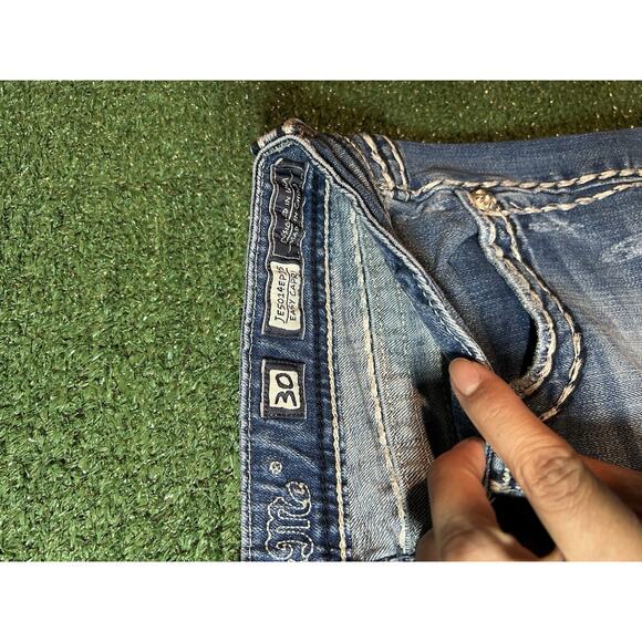 Miss Me Easy Capri Distressed Denim Women’s 30x25.5 Embellished Y2K Jeans - Picture 7 of 11